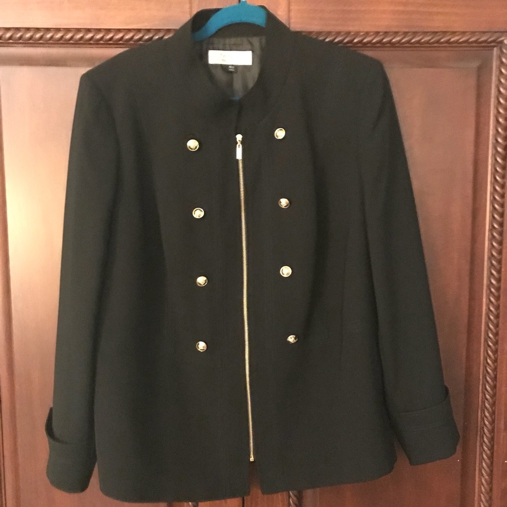 Tahari Long Sleeved Jacket